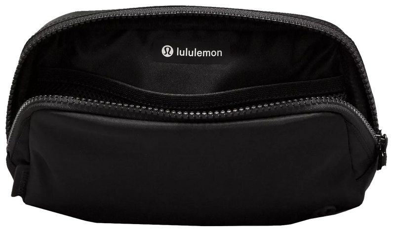 lululemon black.belt bag Chicago Blackhawks Tonal Script Everywhere Belt CBH Shop no matter the weather lululemon Black Philadelphia Eagles Everywhere