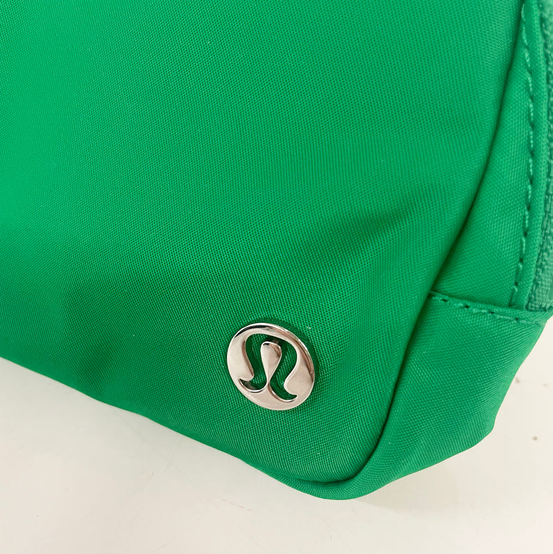 Sigma Alpha lululemon Everywhere Belt Bag - Gully Green