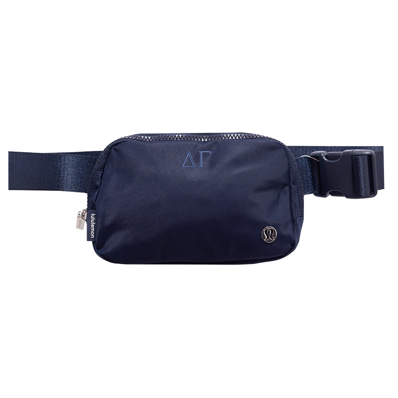 Delta Gamma lululemon Everywhere Belt Bag - True Navy