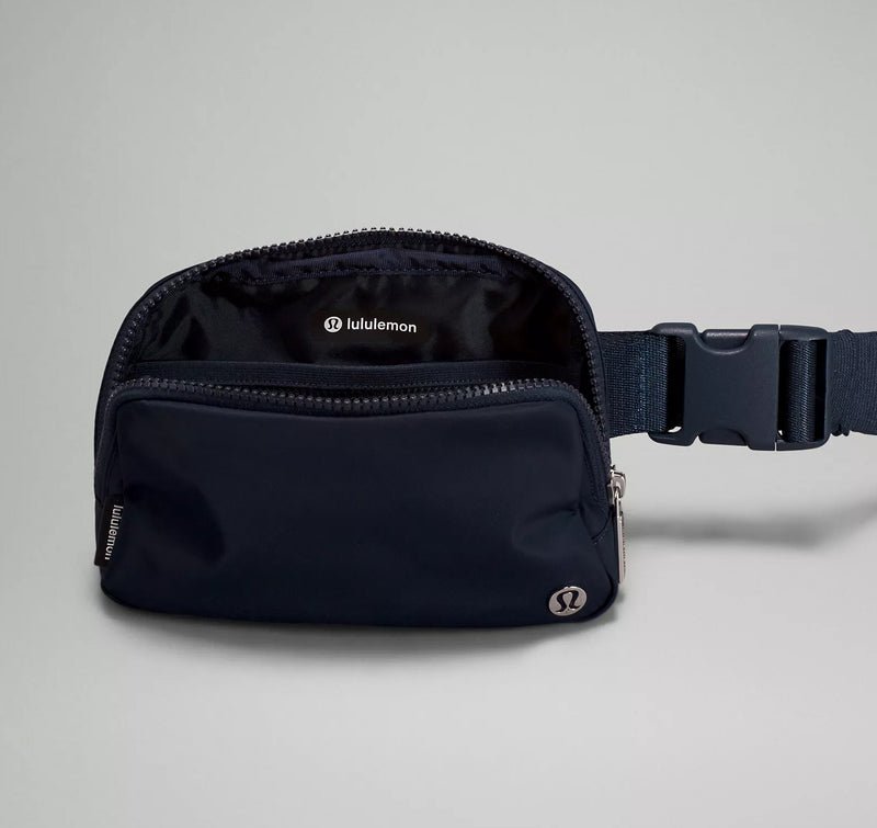 Delta Delta Delta lululemon Everywhere Belt Bag - TRUE NAVY